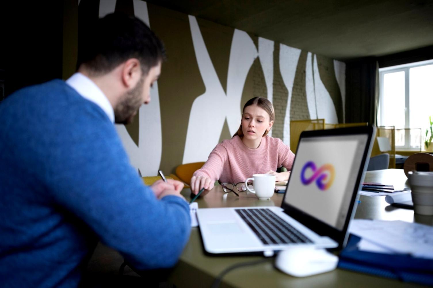 Session de conseil personnalisé avec analyse de tableaux financiers